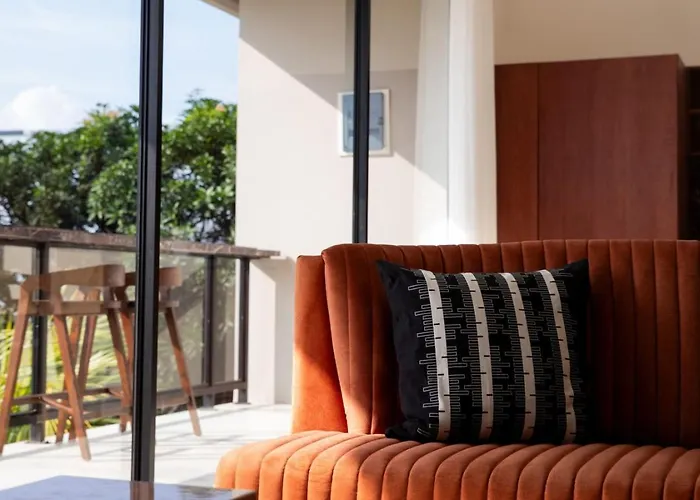Palm Four - Curated Residences 3