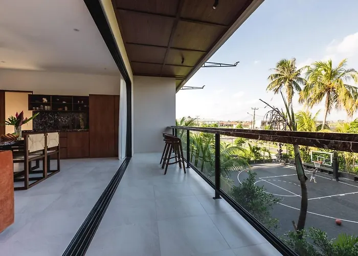 Palm Four - Curated Residences 3 *