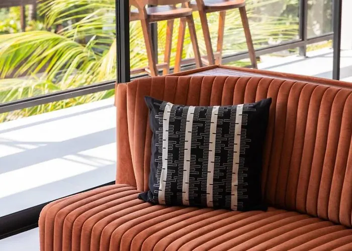 Palm Four - Curated Residences 3